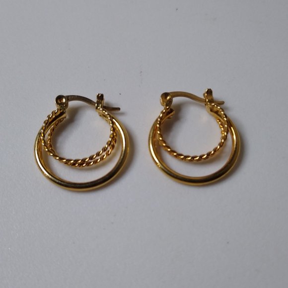 Vintage Metal Small Hoop Earrings - Picture 6 of 12